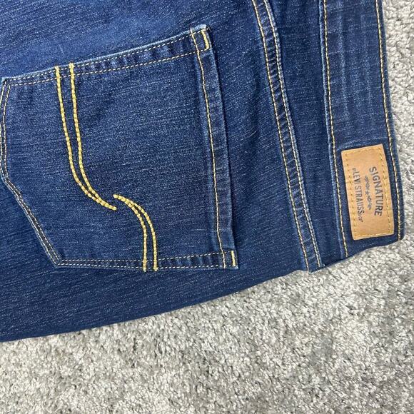Levi's Signature Modern Boot Cut Size 14Short, 32x30 - Picture 10 of 10